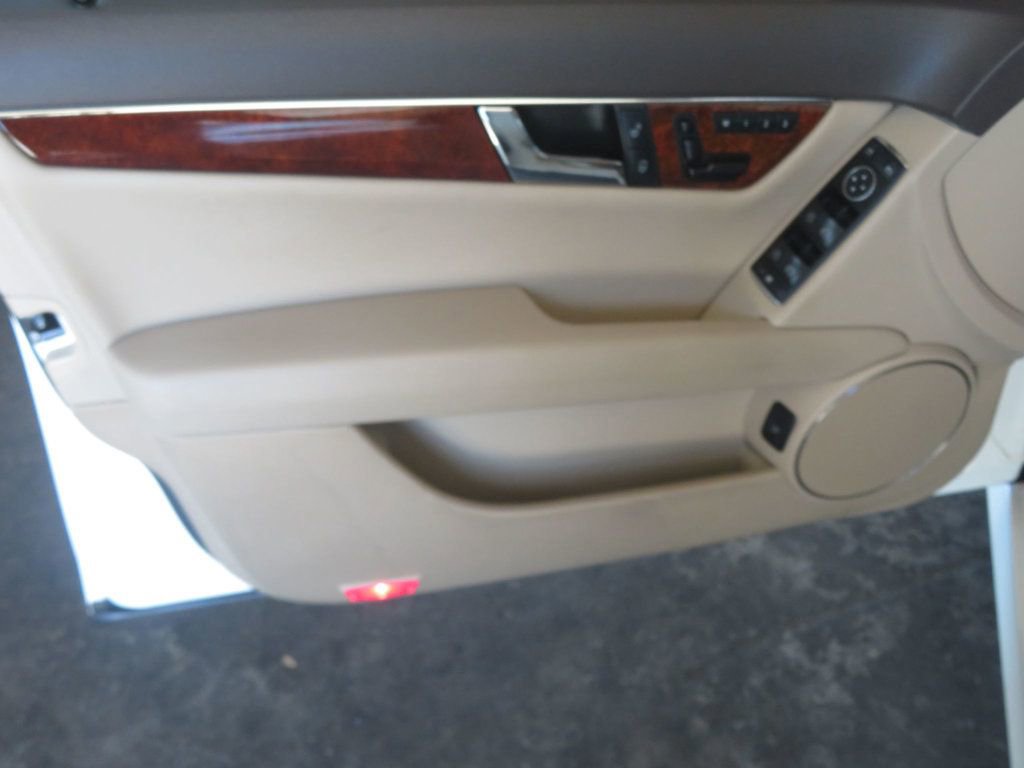 Used 2011 Mercedes-Benz C 300 Sedan image 14