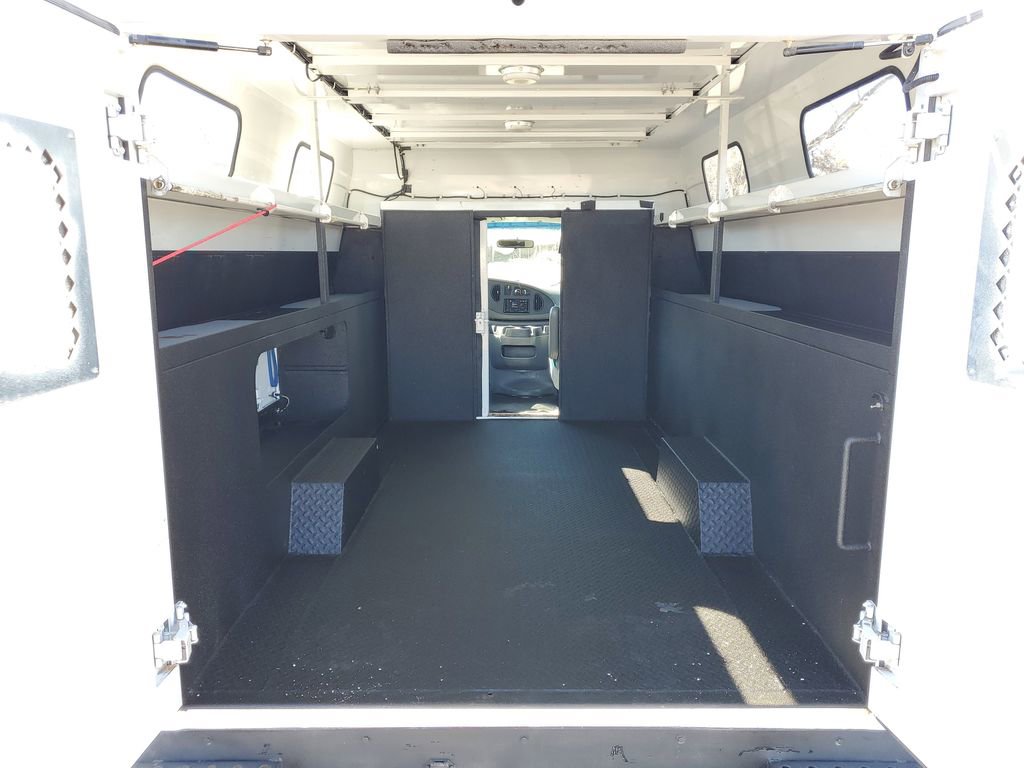 Used 2008 Ford E-350 and Econoline 350 Super Duty RWD image 6