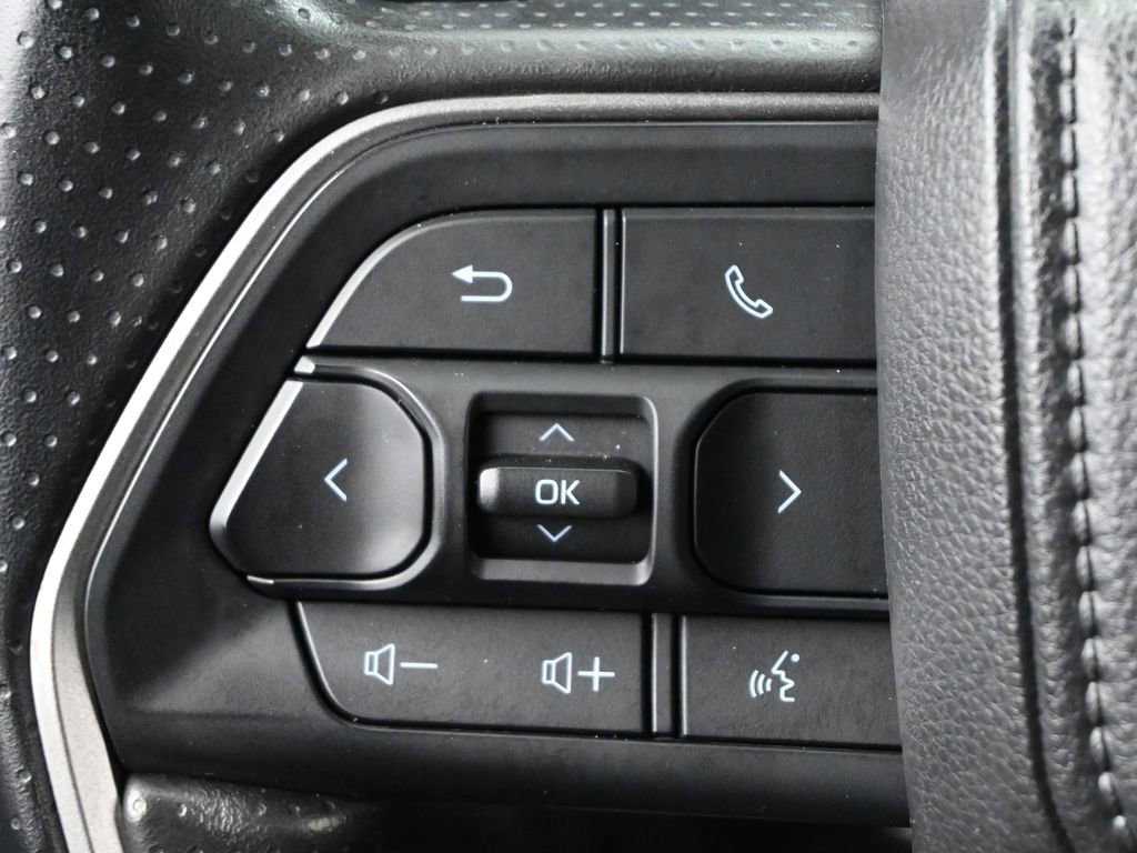 Used 2025 Toyota Tundra SR5 w/ SR5 Convenience Package AWD/4WD image 7