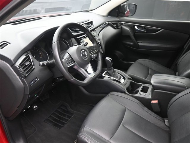 Used 2018 Nissan Rogue Sport SL image 31