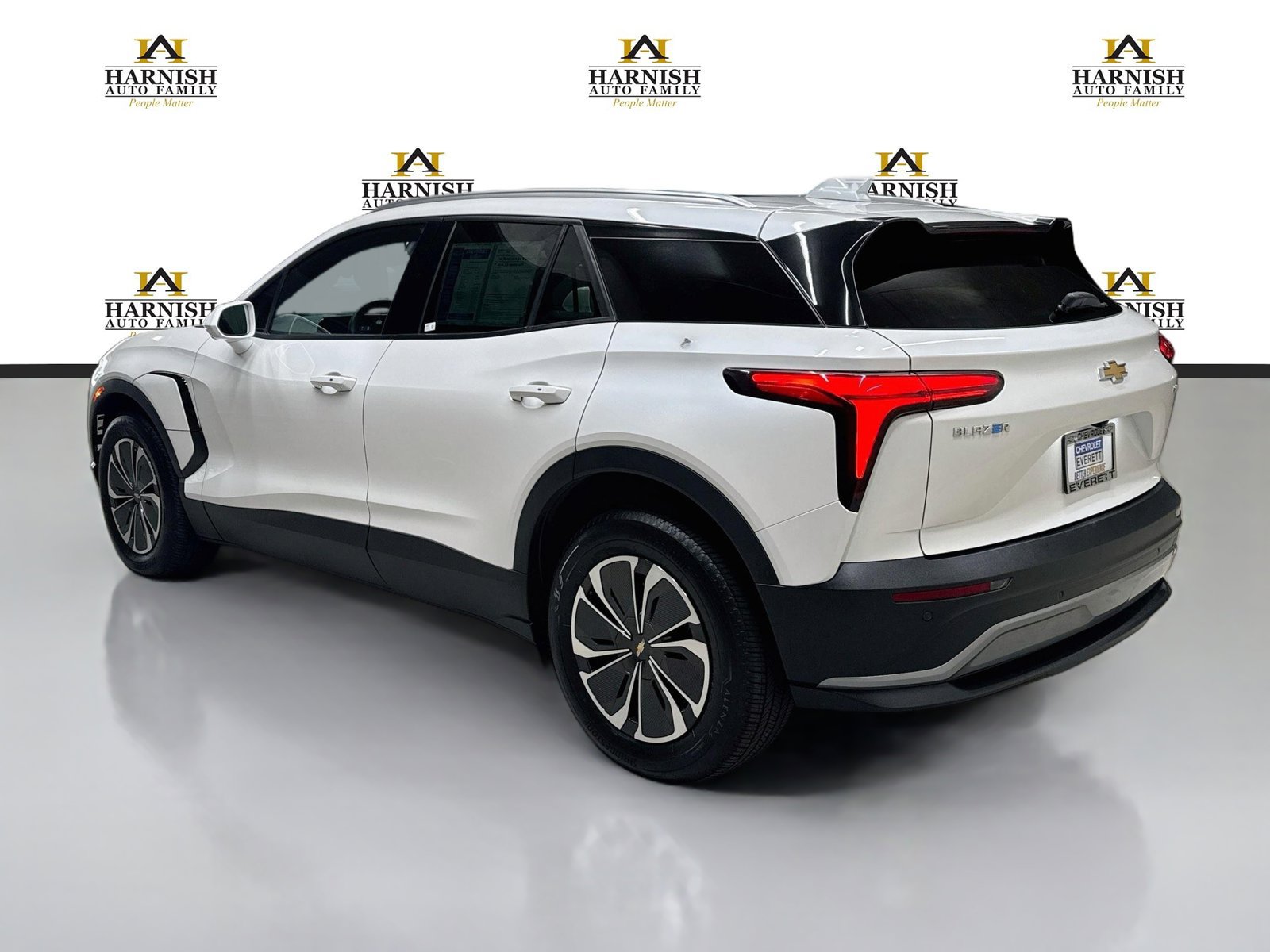 Used 2024 Chevrolet Blazer EV LT AWD/4WD image 9