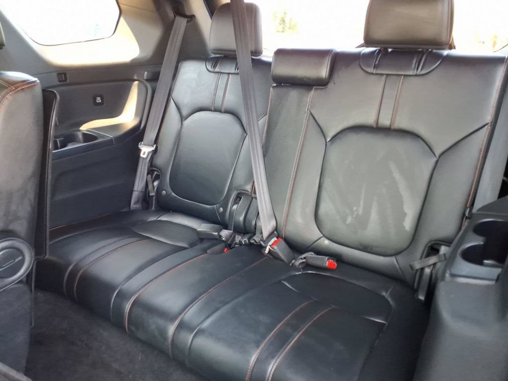 Used 2023 Honda Pilot TrailSport image 12