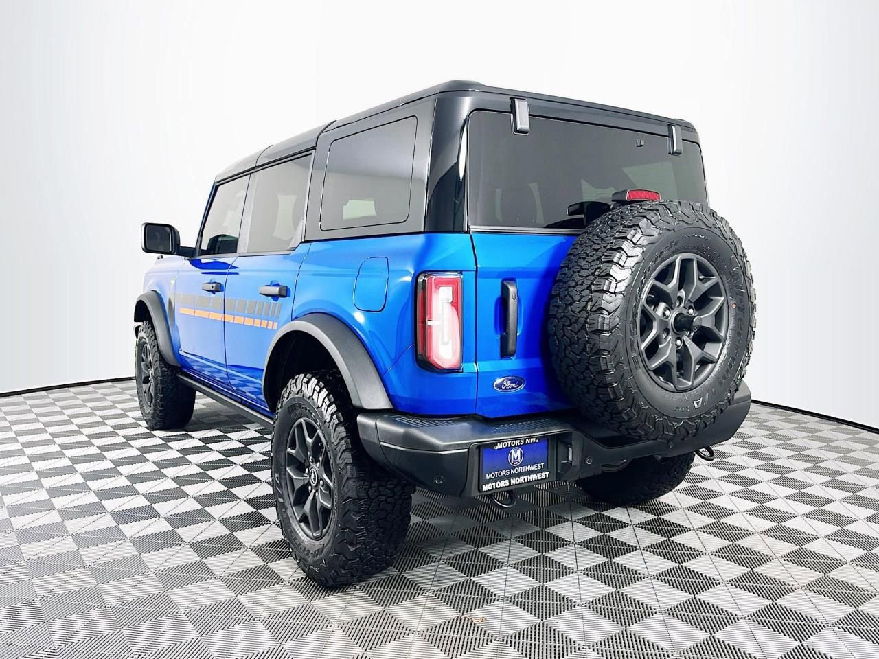 Used 2025 Ford Bronco Badlands image 24