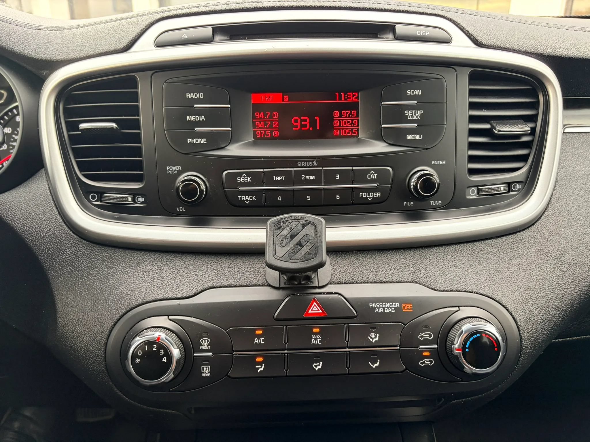 Used 2016 Kia Sorento L FWD image 16