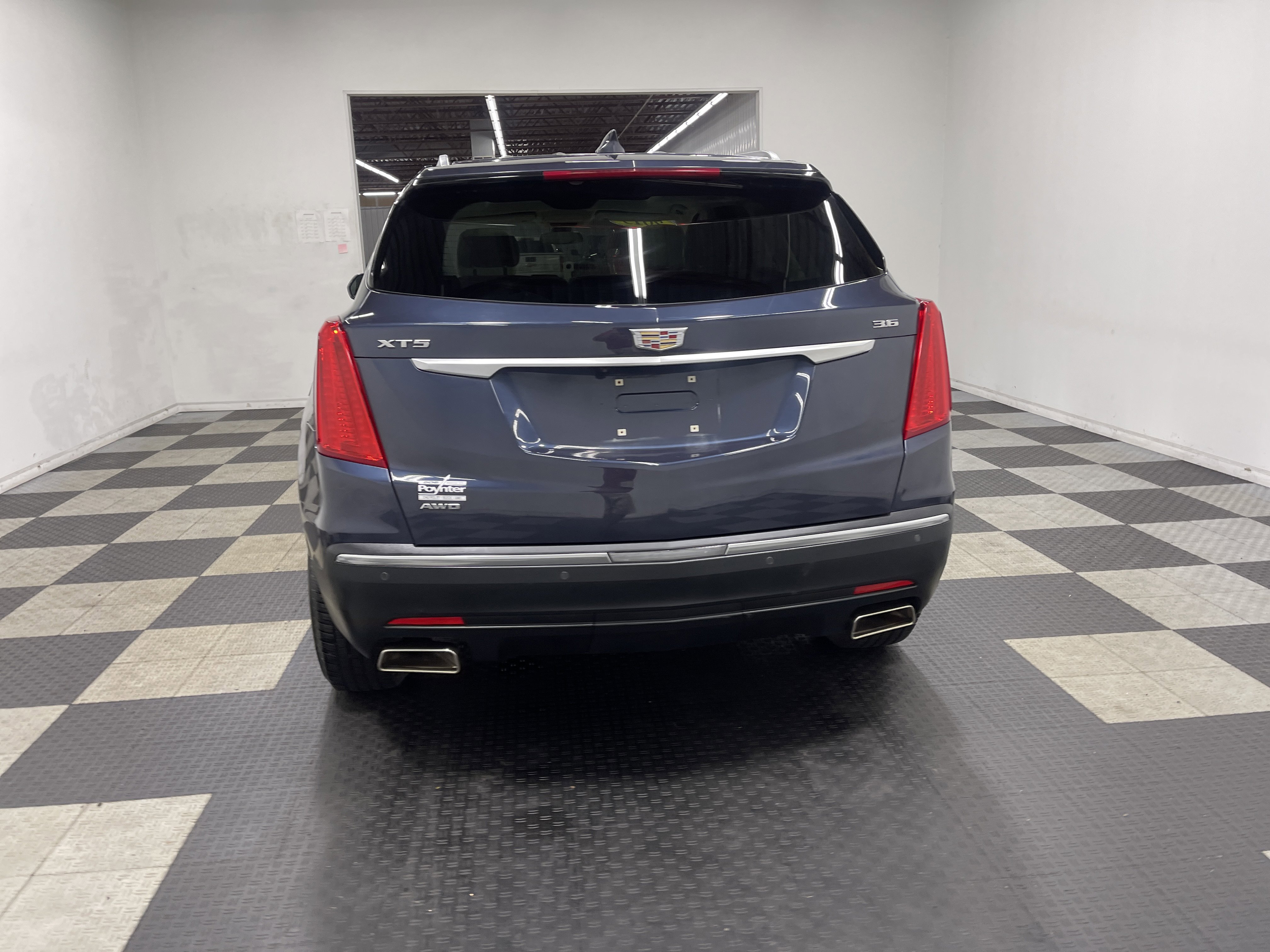 Used 2019 Cadillac XT5 Luxury AWD/4WD image 3