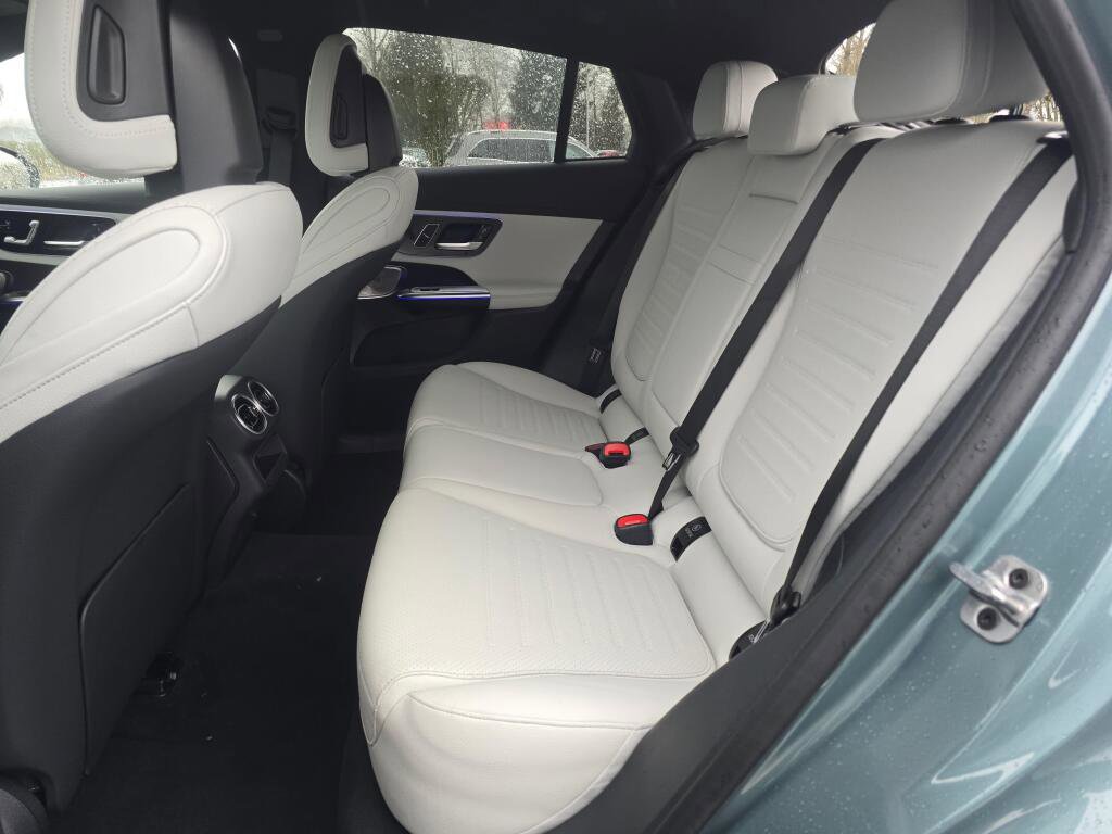 New 2026 Mercedes-Benz GLC 300 4MATIC image 18