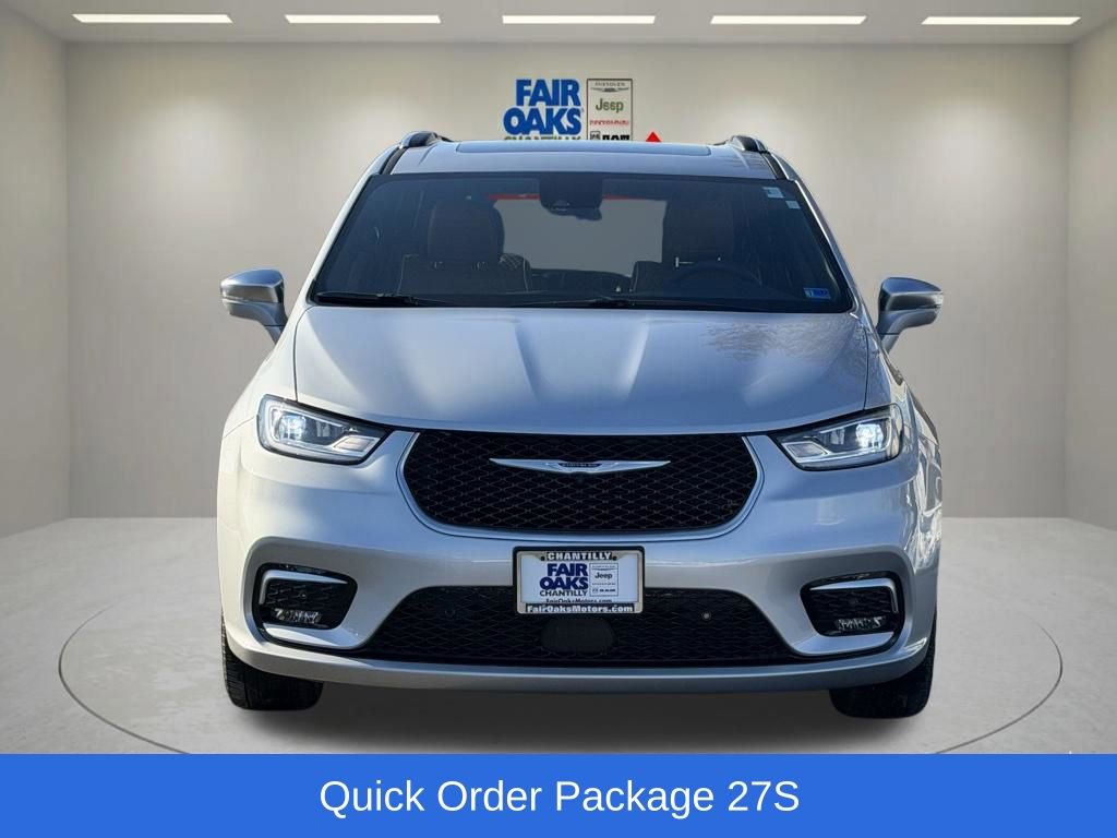 Used 2024 Chrysler Pacifica Pinnacle image 5
