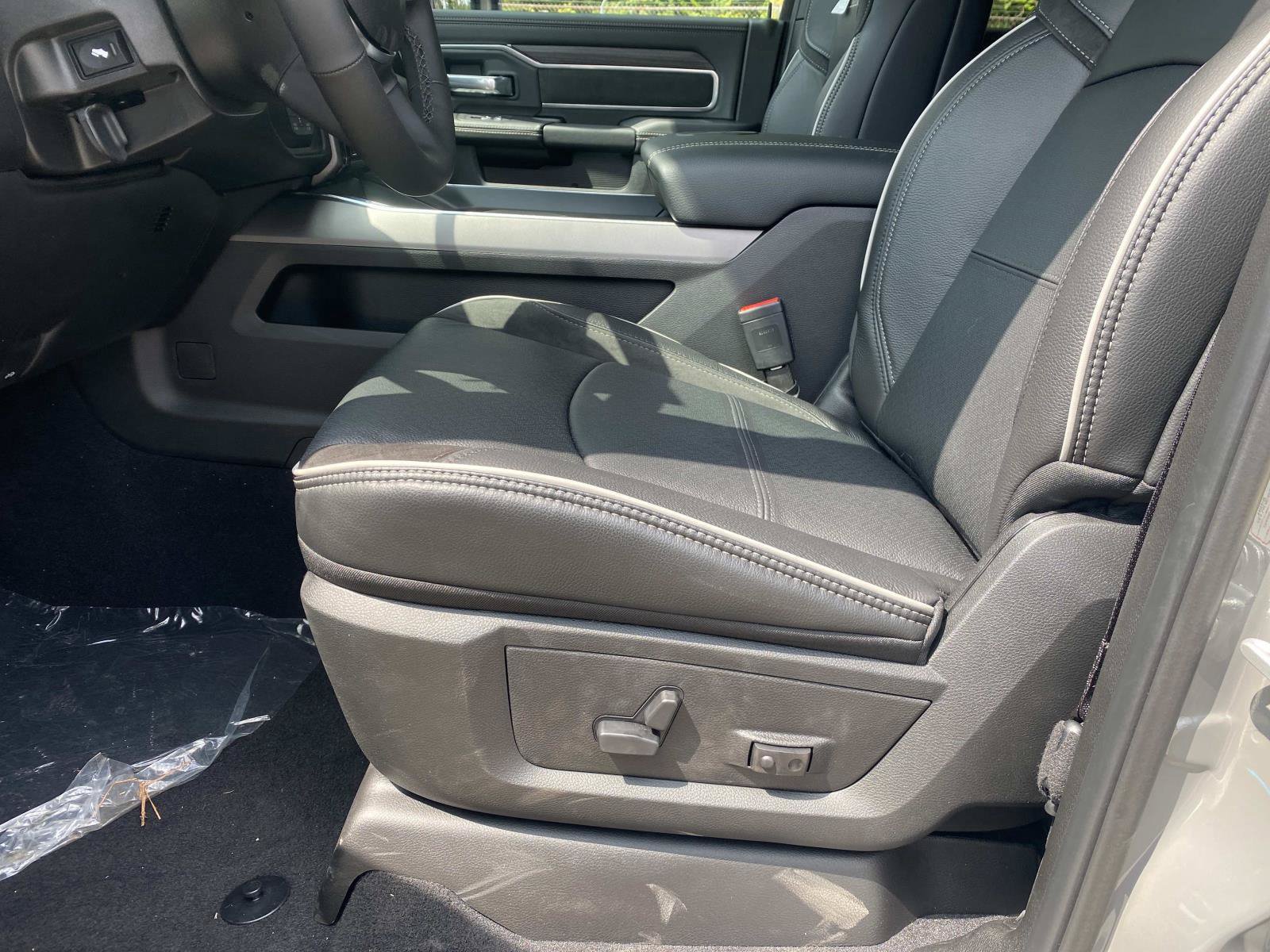 New 2027 RAM 2500 Laramie AWD/4WD image 13