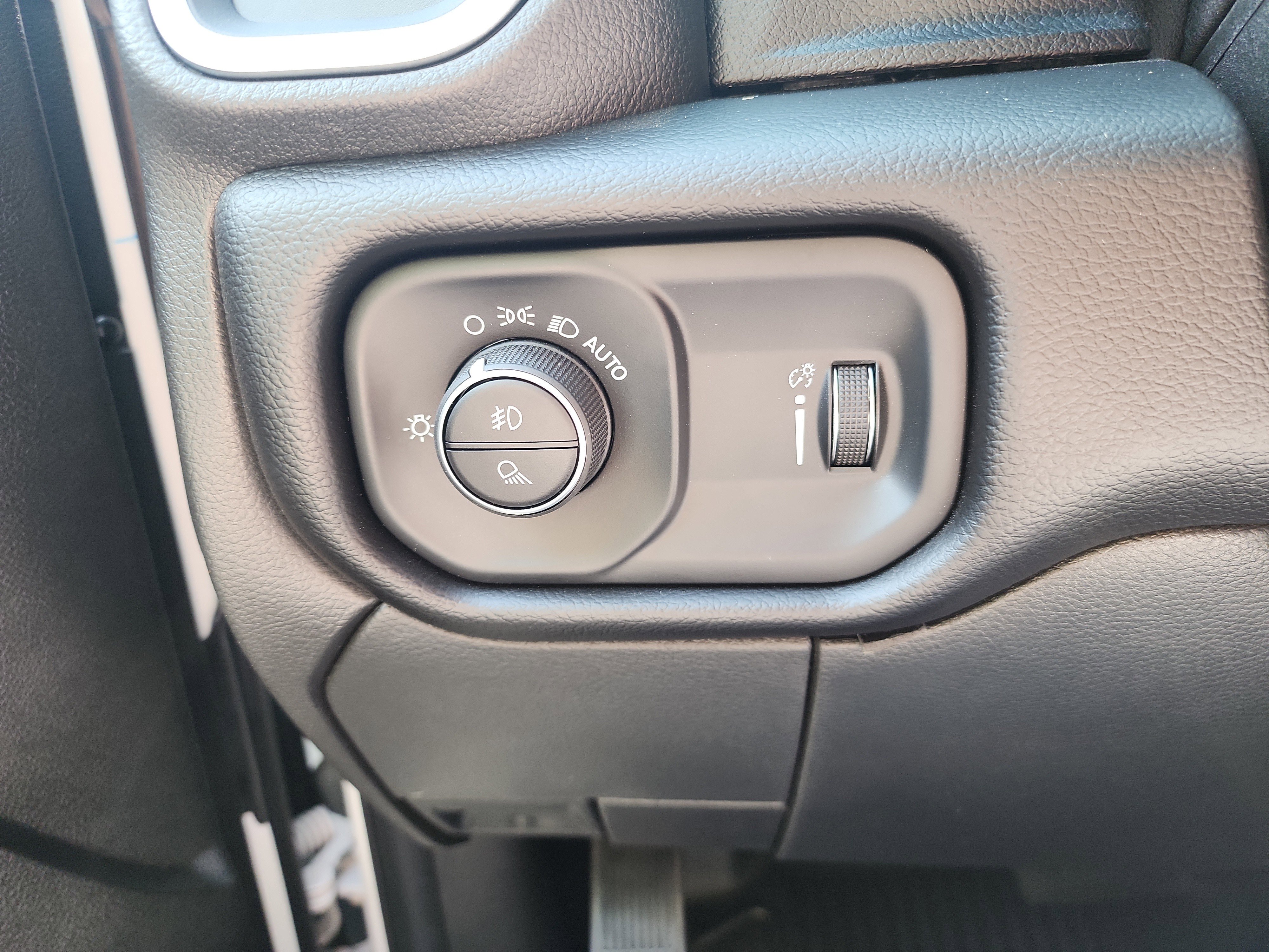 New 2026 RAM 5500 4x4 Crew Cab image 12