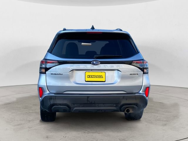 Used 2025 Subaru Forester Touring image 4