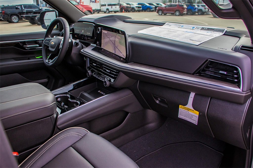 New 2026 Chevrolet Suburban Premier image 13