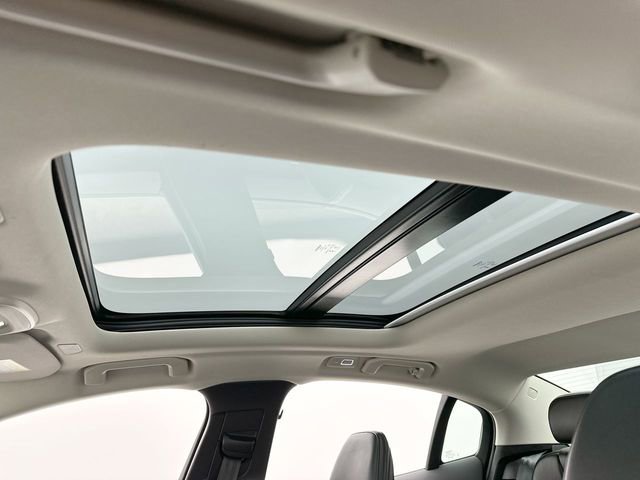 Certified 2025 Volvo S60 B5 Core image 22