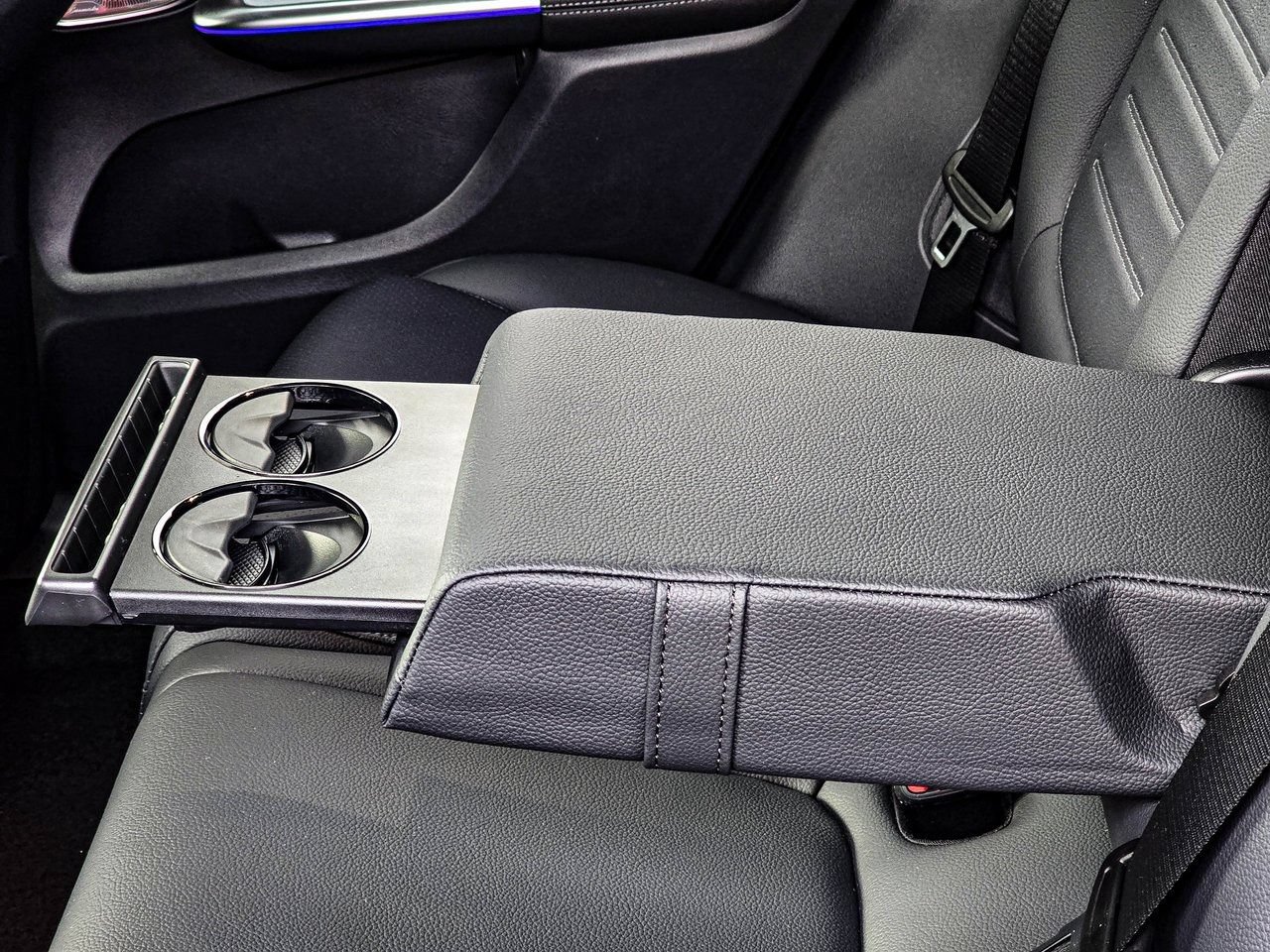 New 2026 Mercedes-Benz GLC 300 4MATIC image 35