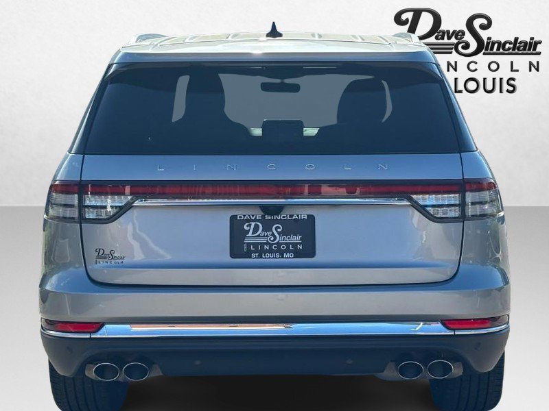 Certified 2022 Lincoln Aviator Reserve w/ Equipment Group 201A image 4
