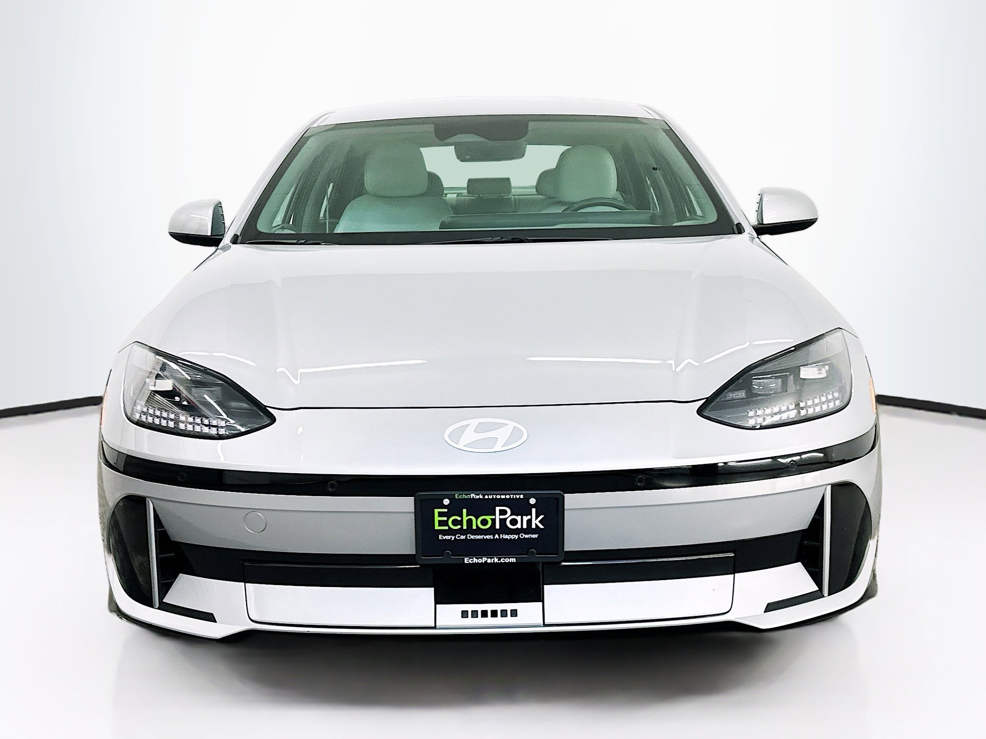 Used 2024 Hyundai Ioniq 6 SEL image 2