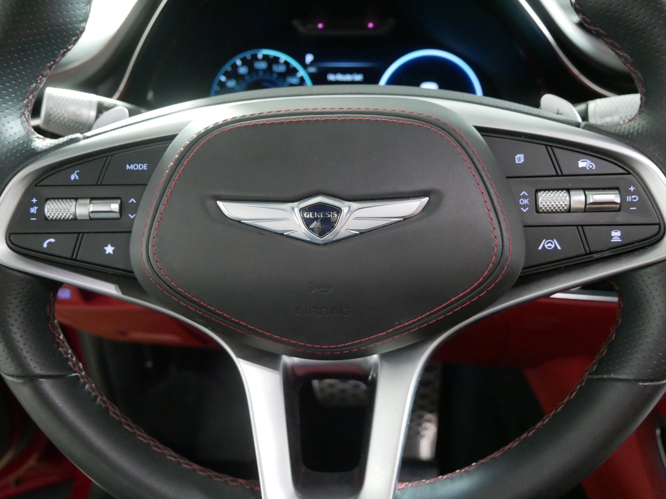 Used 2023 Genesis GV70 3.5T Sport w/ Sport Prestige Package image 25