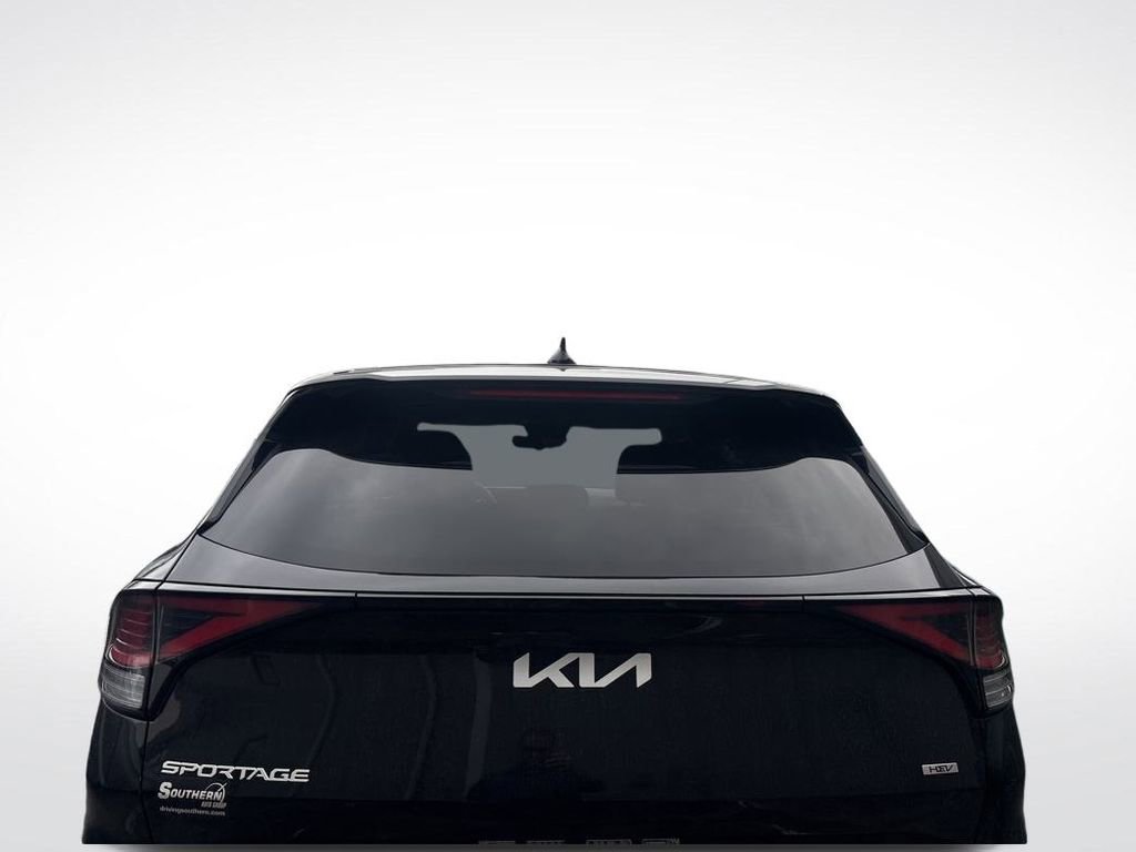 Certified 2023 Kia Sportage LX image 6