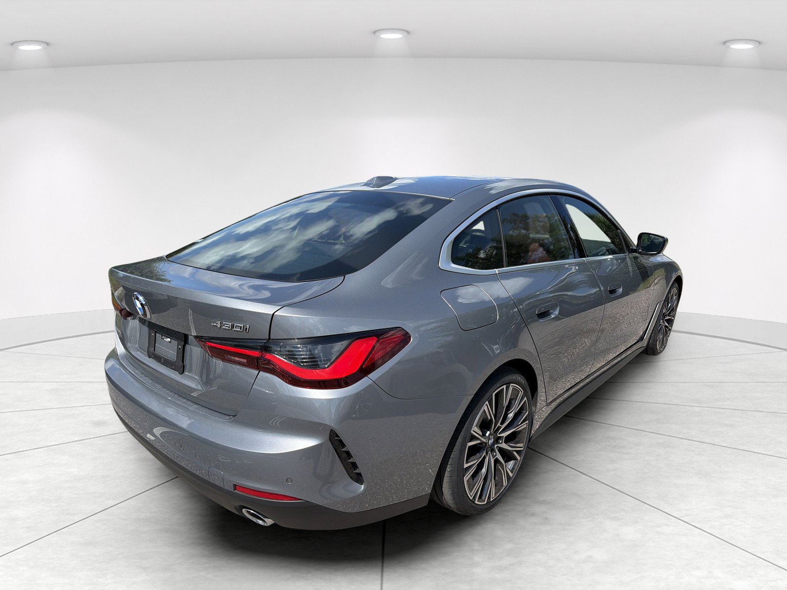 Used 2024 BMW 430i Gran Coupe xDrive w/ Premium Package AWD/4WD image 4