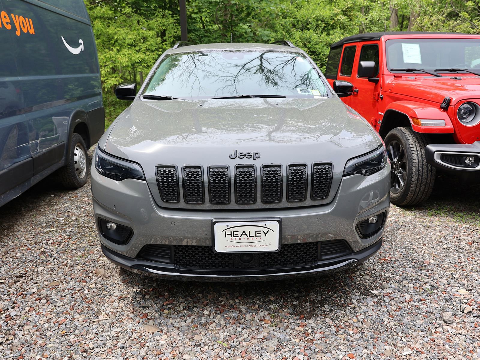 Used 2023 Jeep Cherokee Altitude Lux AWD/4WD image 2