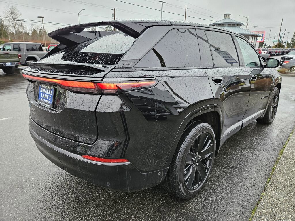 Used 2024 Jeep Wagoneer Launch Edition image 5