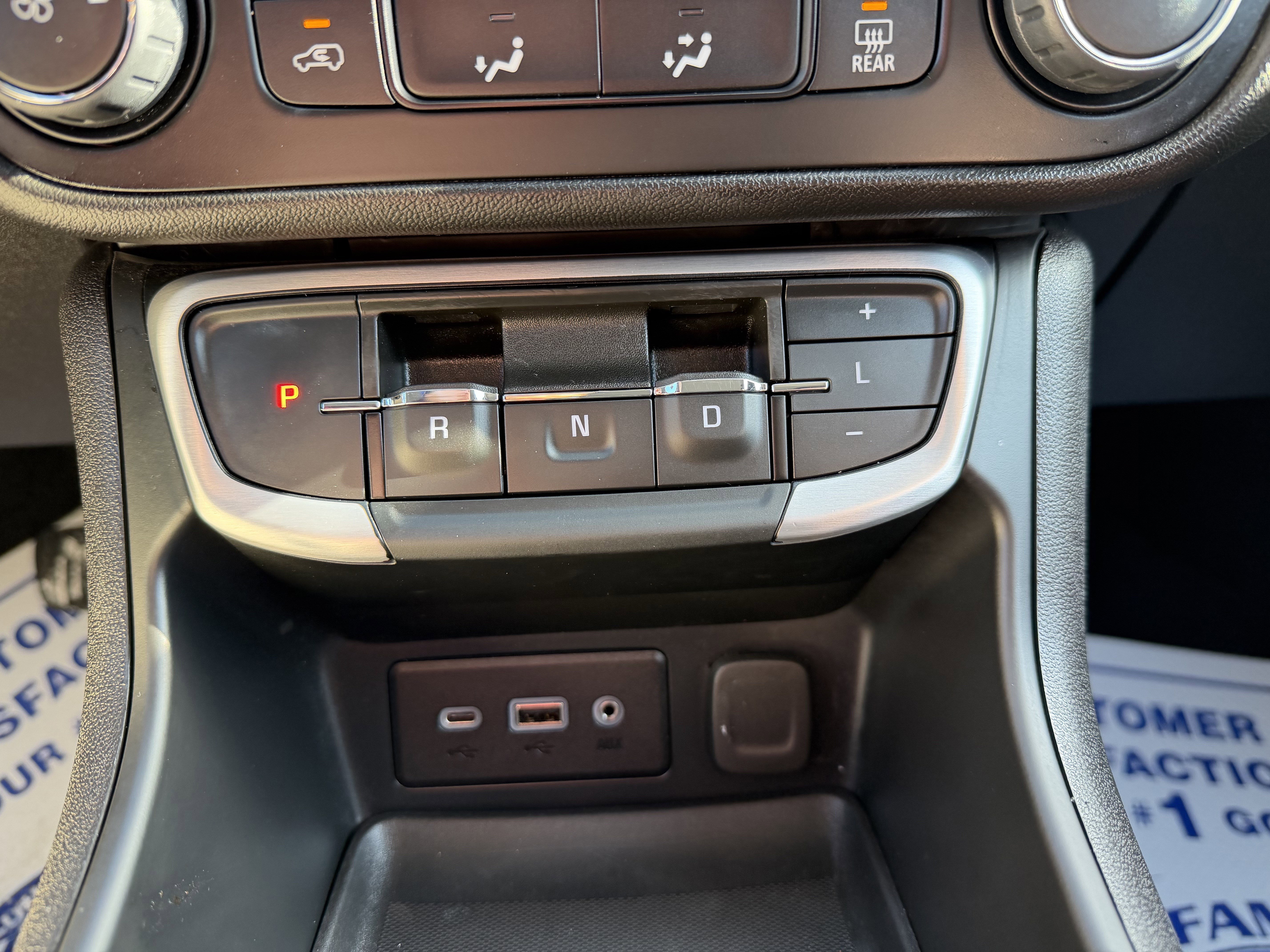 Used 2024 GMC Terrain SLE image 17