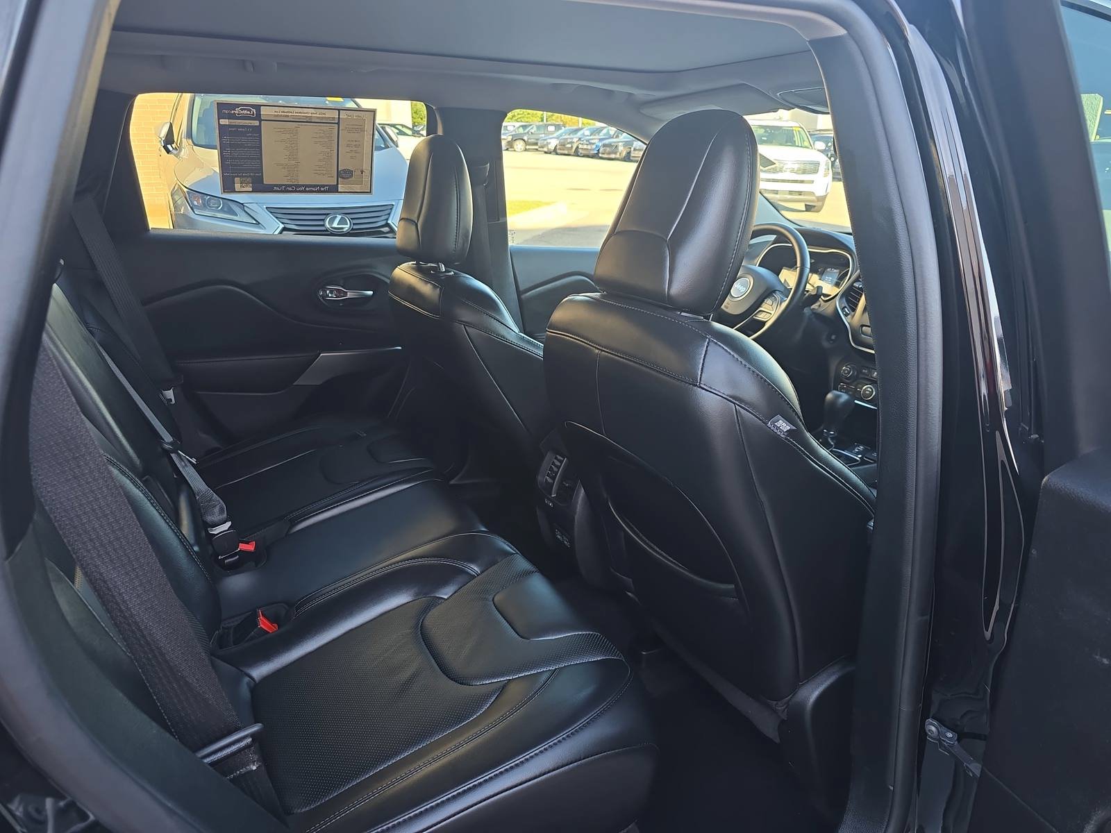 Used 2021 Jeep Cherokee Latitude Lux w/ Sun & Sound Group FWD image 12
