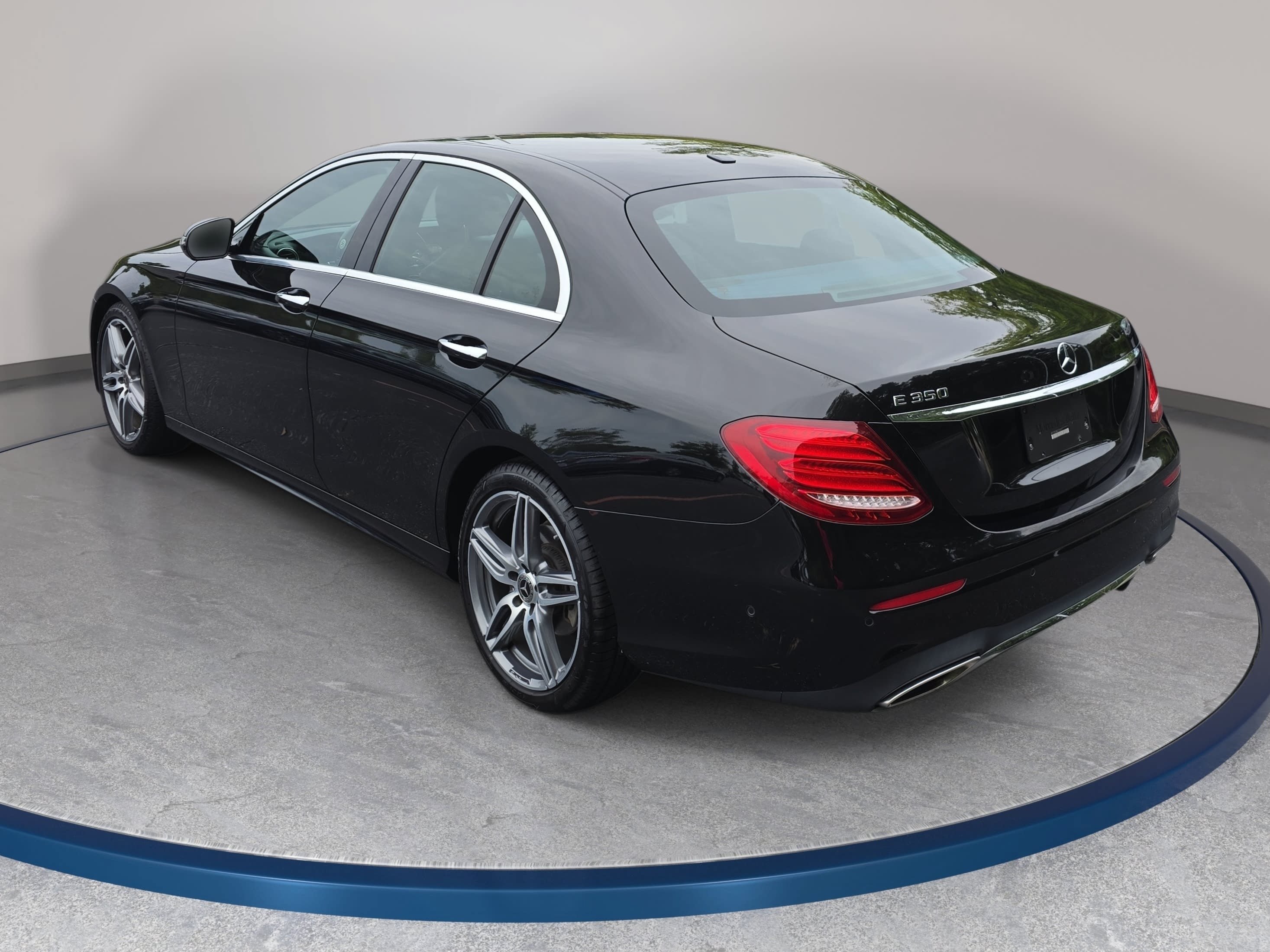 Used 2020 Mercedes-Benz E 350 Sedan image 7