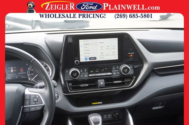Used 2023 Toyota Highlander XLE image 17