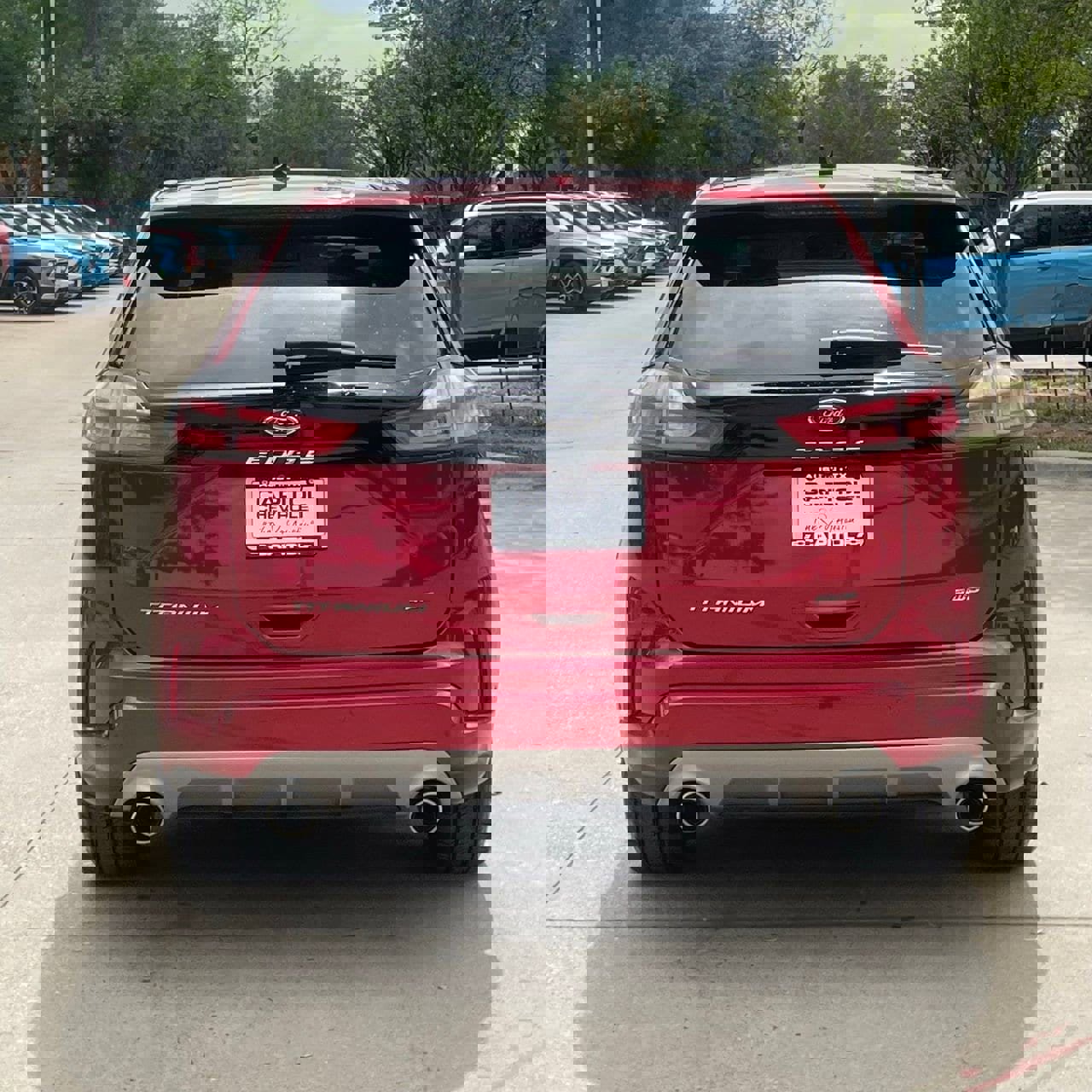 Used 2022 Ford Edge Titanium w/ Equipment Group 301A image 5