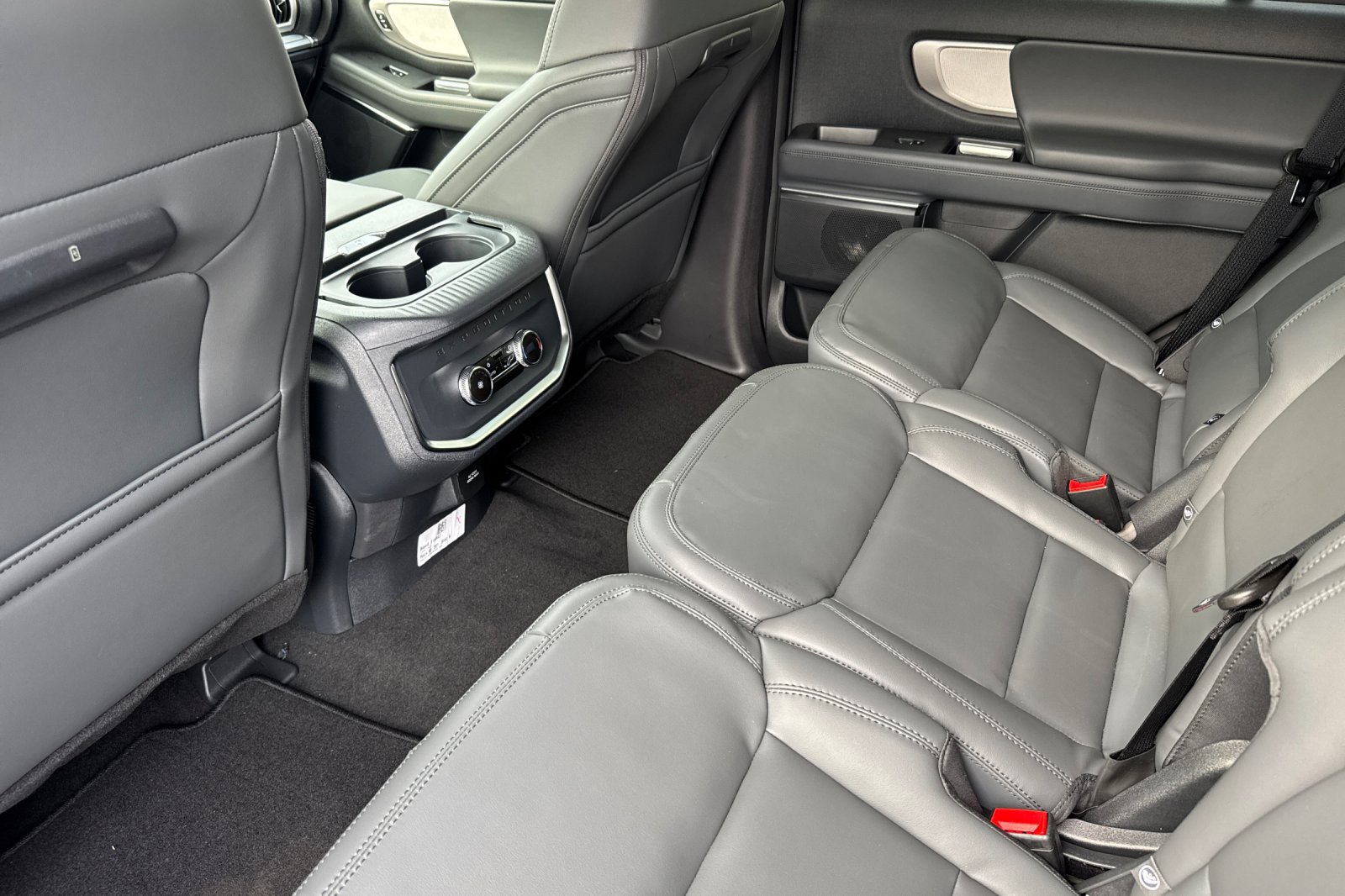 New 2026 Ford Expedition Active AWD/4WD image 13