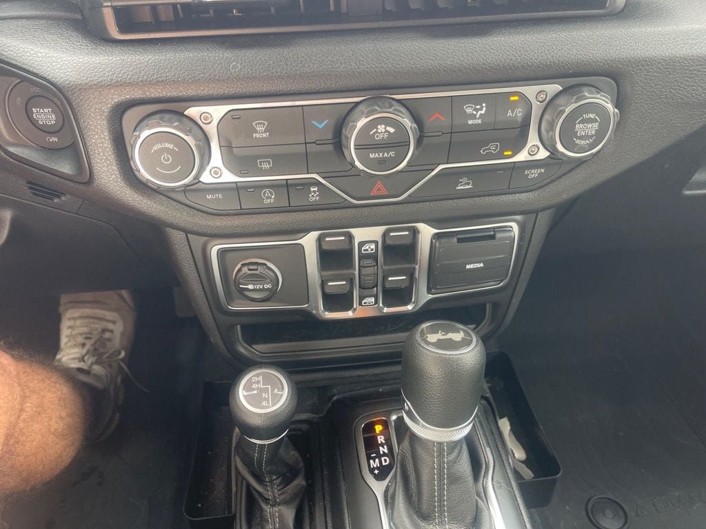 Used 2026 Jeep Wrangler Unlimited Sport AWD/4WD image 24