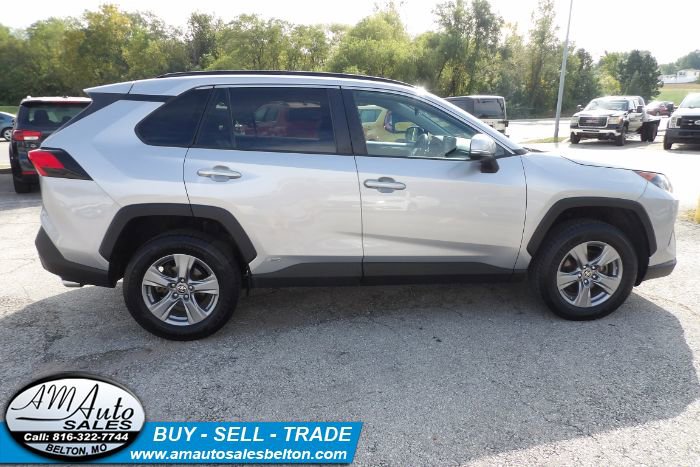 Used 2022 Toyota RAV4 LE AWD/4WD image 6