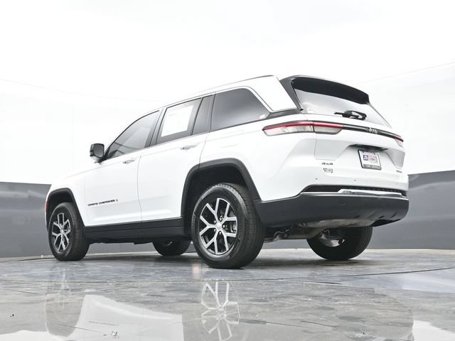 Used 2024 Jeep Grand Cherokee Limited w/ Trailer Tow Package AWD/4WD image 45