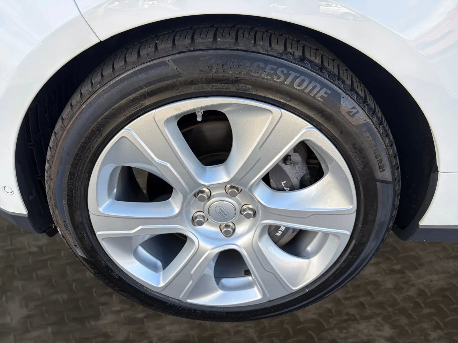 Used 2018 Land Rover Range Rover Supercharged AWD/4WD image 36