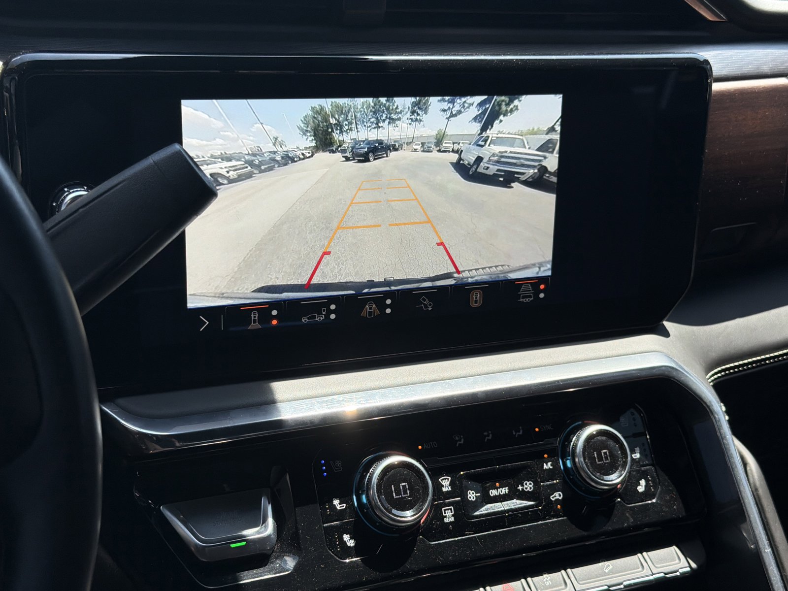 Certified 2025 GMC Sierra 2500 Denali Ultimate AWD/4WD image 25