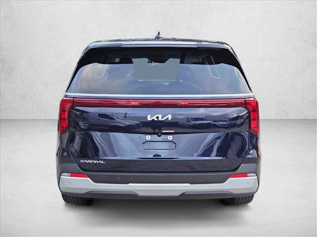 Used 2025 Kia Carnival LX FWD image 6