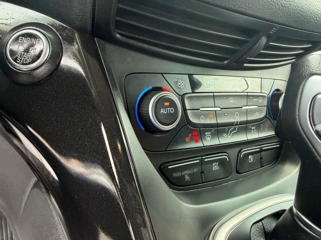 Used 2018 Ford C-MAX Titanium FWD image 30