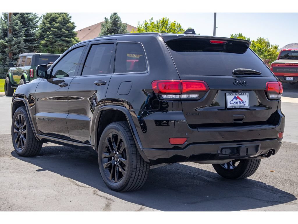Used 2021 Jeep Grand Cherokee Laredo X AWD/4WD image 6