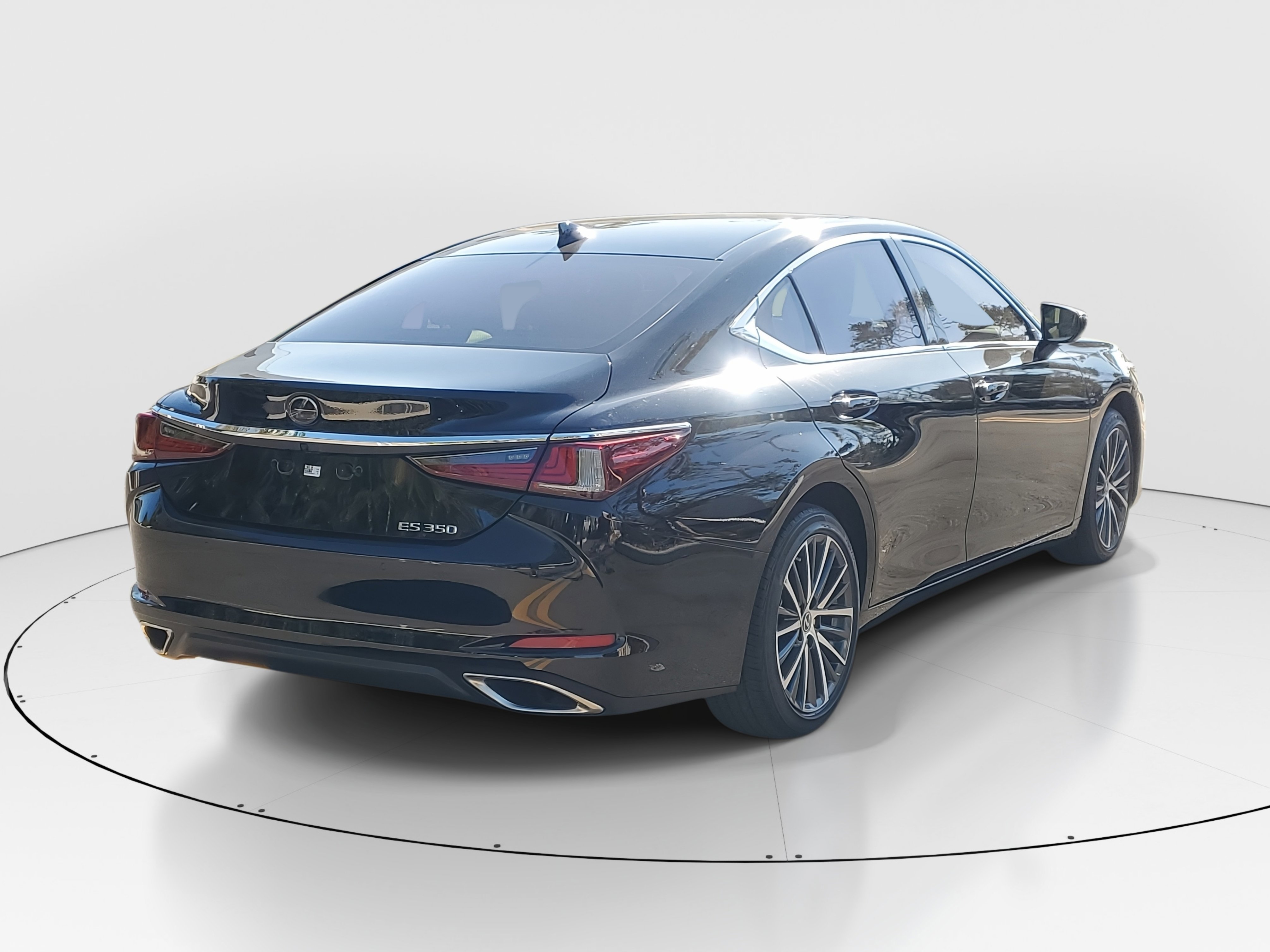 Used 2024 Lexus ES 350 w/ Premium Package image 7