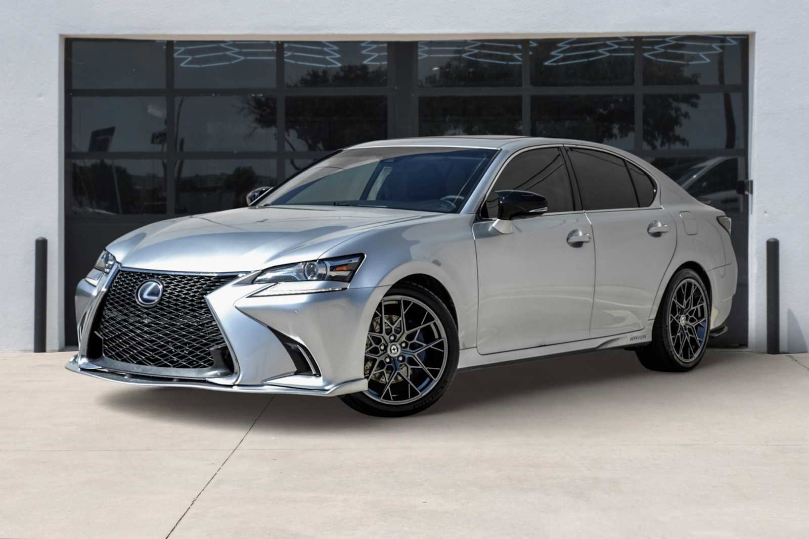 Used 2018 Lexus GS 450h image 1
