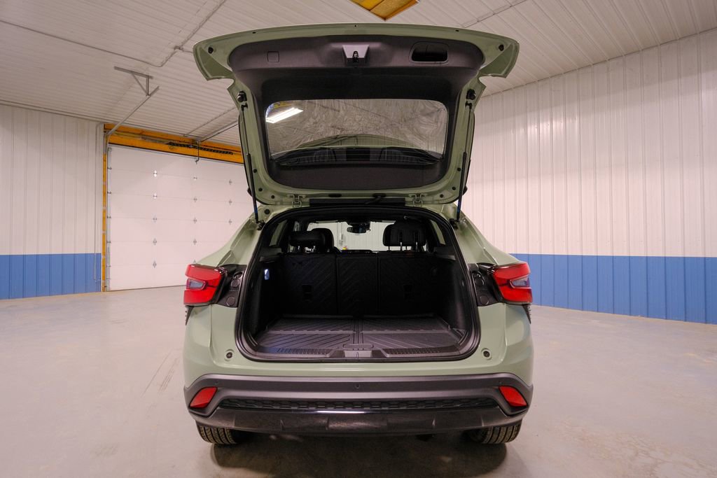 Used 2024 Chevrolet Trax RS w/ Sunroof Package image 22