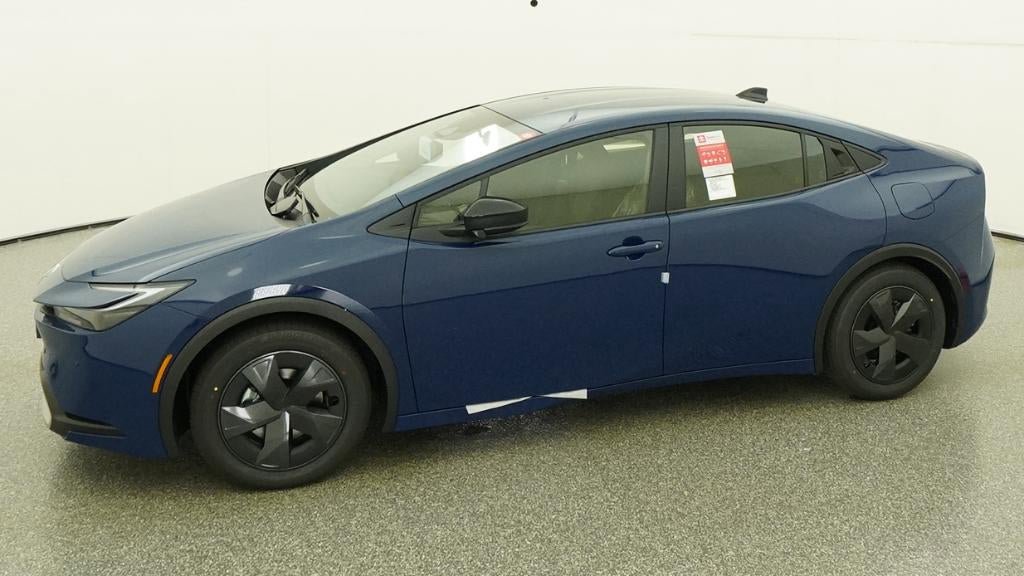 New 2026 Toyota Prius Plug-In Hybrid FWD image 2