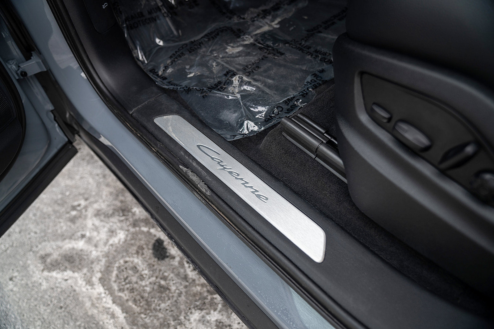 Certified 2025 Porsche Cayenne image 20