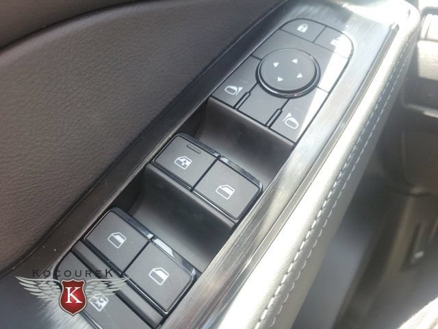 New 2026 Nissan Rogue SV AWD/4WD image 17