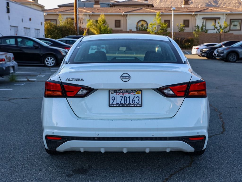 Used 2024 Nissan Altima 2.5 S FWD image 5