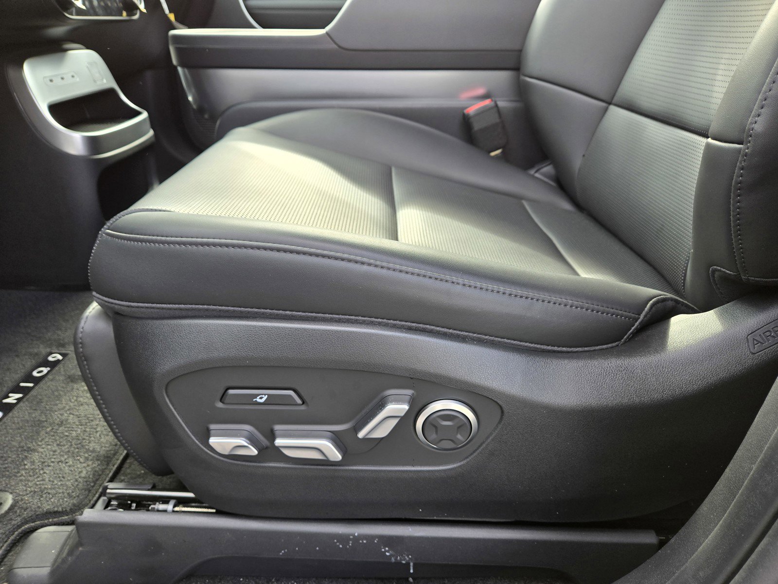 New 2026 Hyundai Ioniq 9 Limited image 15