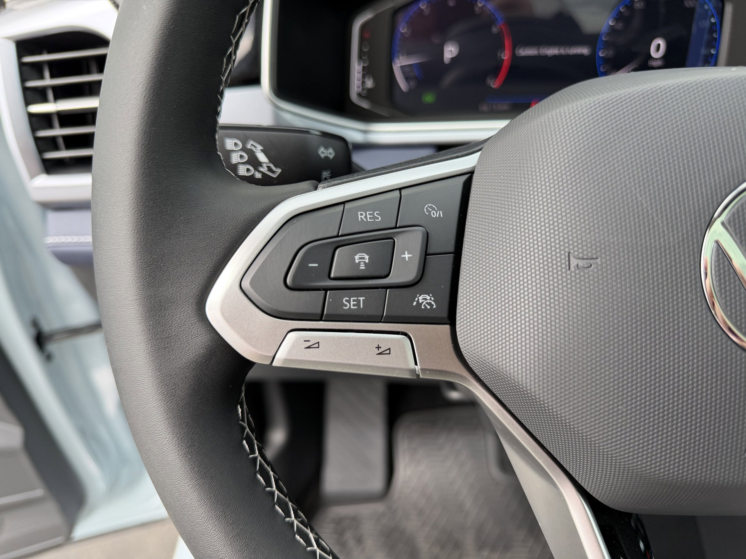 New 2026 Volkswagen Taos SEL AWD/4WD image 17