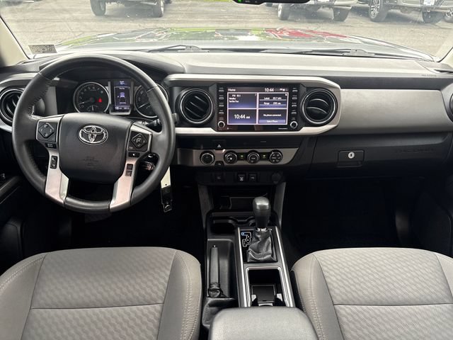 Used 2020 Toyota Tacoma SR5 AWD/4WD image 14
