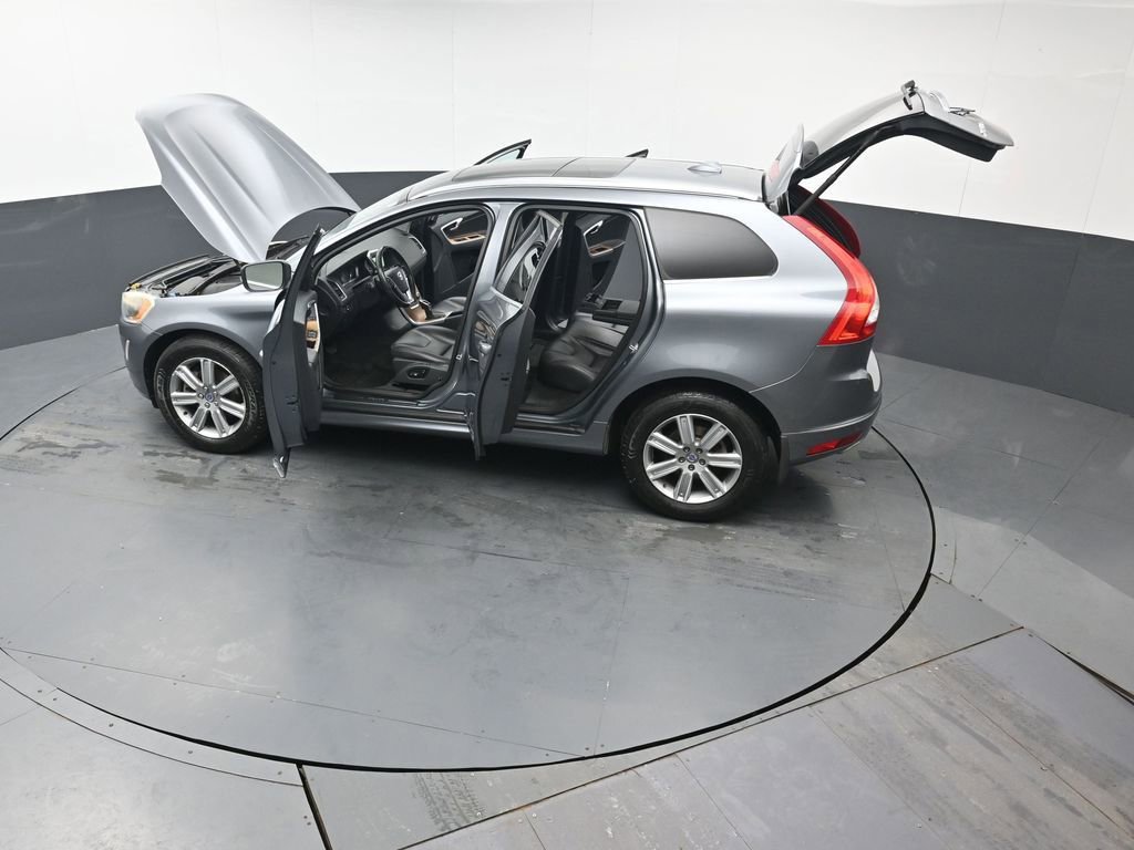 Used 2017 Volvo XC60 T5 Inscription w/ Preferred Option Package image 48