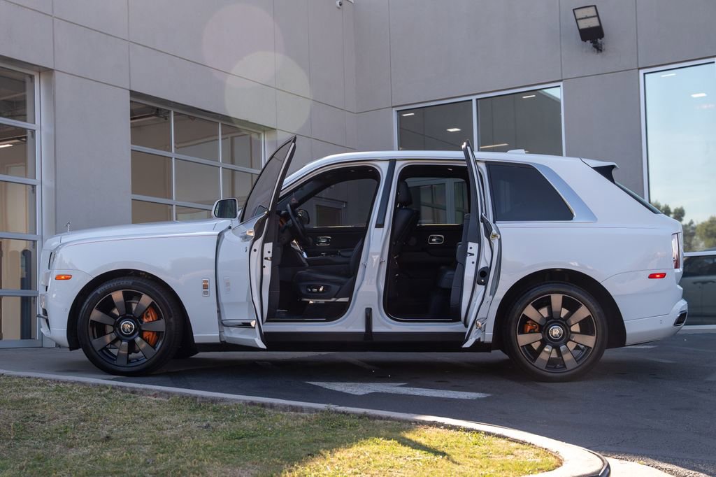 Used 2021 Rolls-Royce Cullinan AWD/4WD image 25